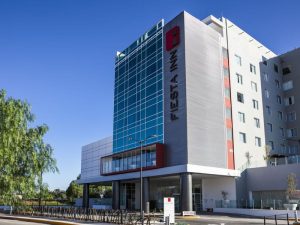 2.-FIESTA INN CELAYA -min