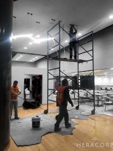 6.-INSTALACIÓN DE LUMINARIAS EN LOBBY-min